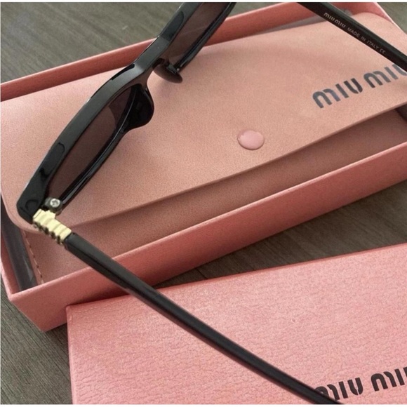 Miu Miu Sunglasses Women's Regard oval - Picture 9 of 11